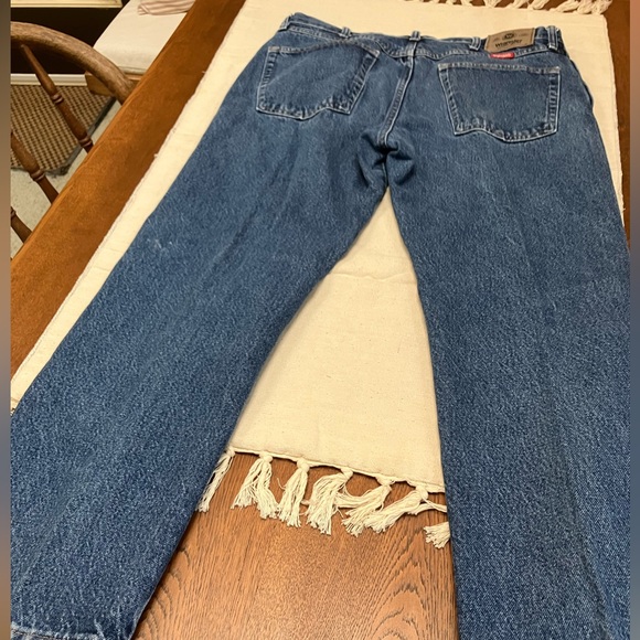 Wrangler Men’s regular fit, 34/29. Straight leg, 5 pocket. Drk blue. - Picture 4 of 4